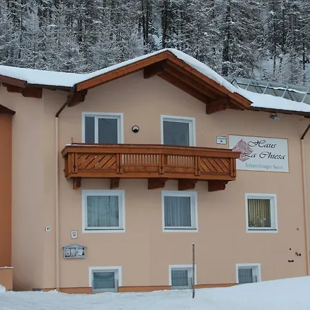 Haus La Chiesa Apartment